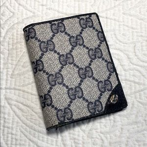 Authentic 🌸Gucci🌸ID or Credit Card Case